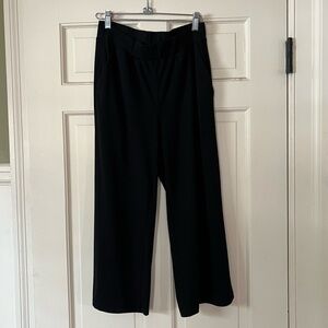 Eileen Fisher cropped pants.